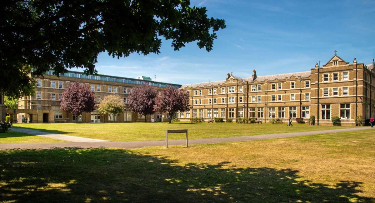 LONDRA - ST. MARY UNIVERSITY
